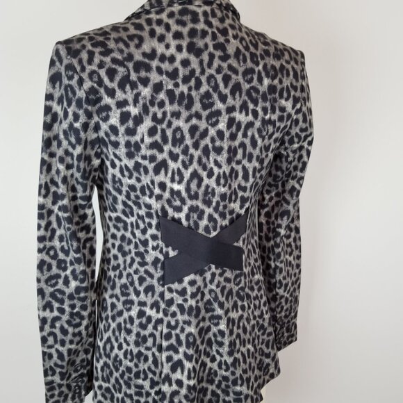 CAbi Women’s Jacket Blazer Jungle Animal Print Style #3373 Gray Black Sz 2 NWOT - Picture 4 of 10